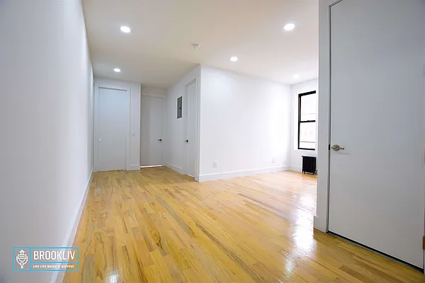 Rented by null | media 26