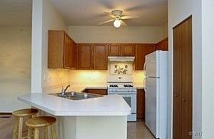 3rd image of 3275 Stratford Ct #201