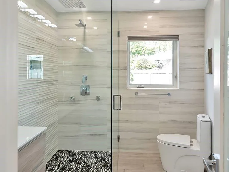 2417 Bayview Dr — Photo 29
