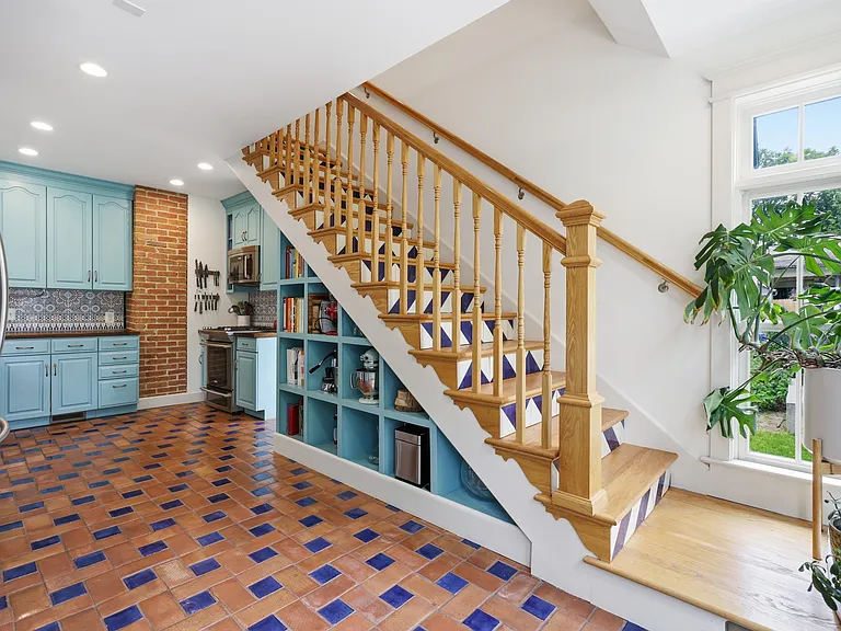 1008 Shepherd St NE — Photo 8