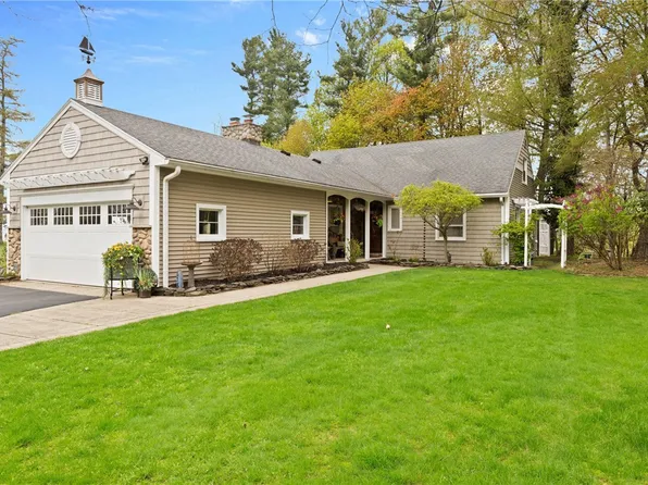 658 Lake Rd, Webster, NY 14580