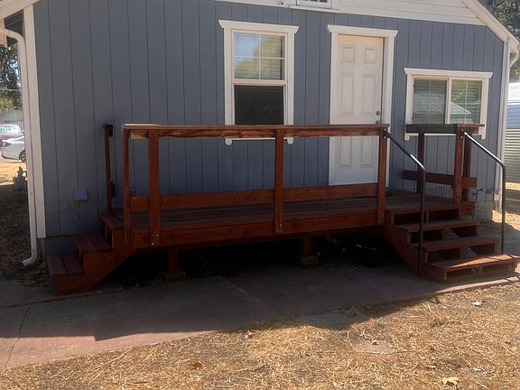 5th image of 3059 Crandall Ave