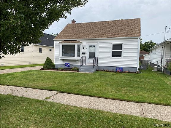 2nd image of 76 Colby St