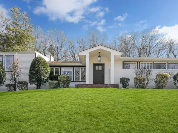 12 Elm Street, Woodbury, NY 11797