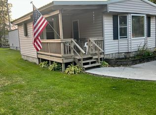 537 2nd St N, Greenbush, MN 56726