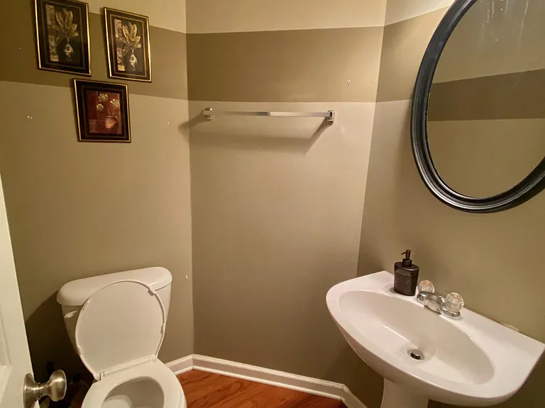 1368 Thornborough Dr — Photo 8