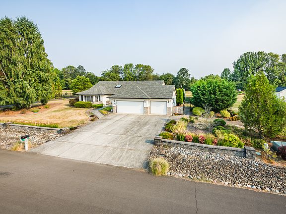2nd image of 10010 NE 188th St