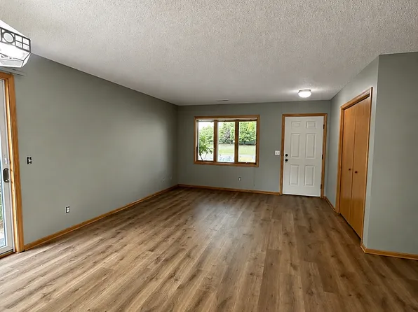 1228 Balsam Ct, New Richmond, WI 54017