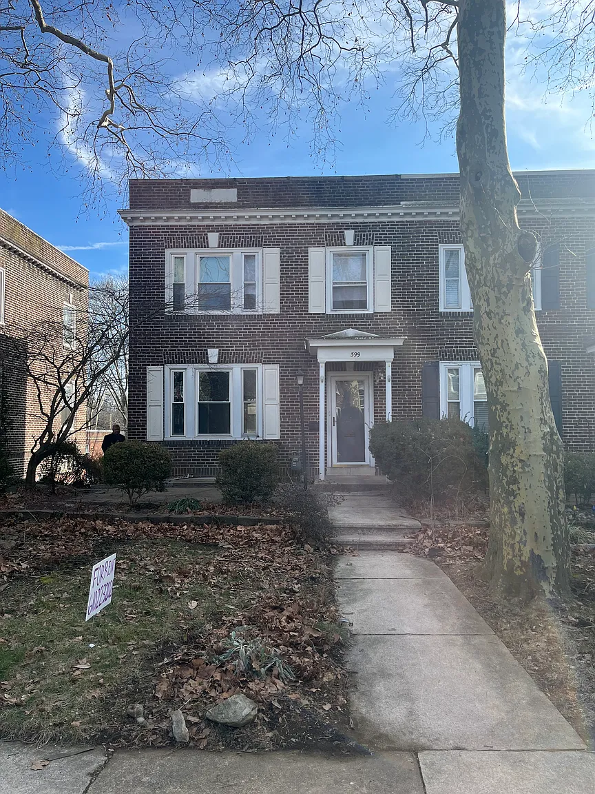 399 Sunset Rd photo 1