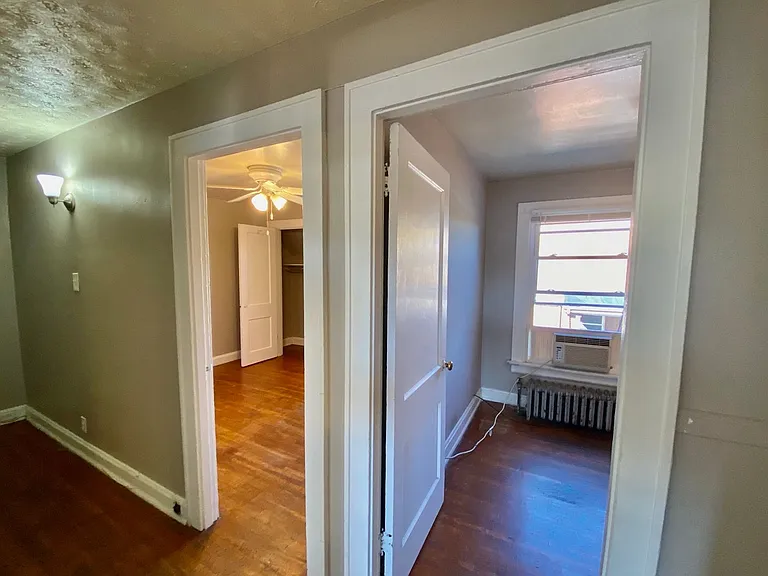 1025 Dana Ave Apts — Photo 13