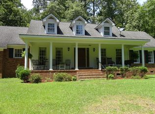 106 Johns Creek Rd, Hodges, SC 29653