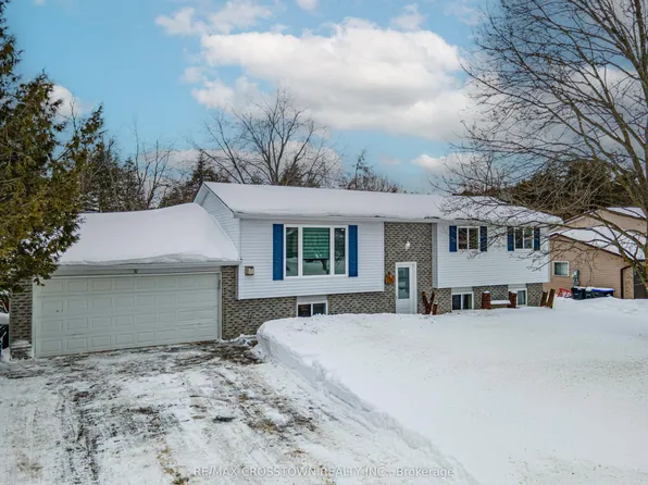 226 Thornton Ave, Essa, ON L0L 2N0