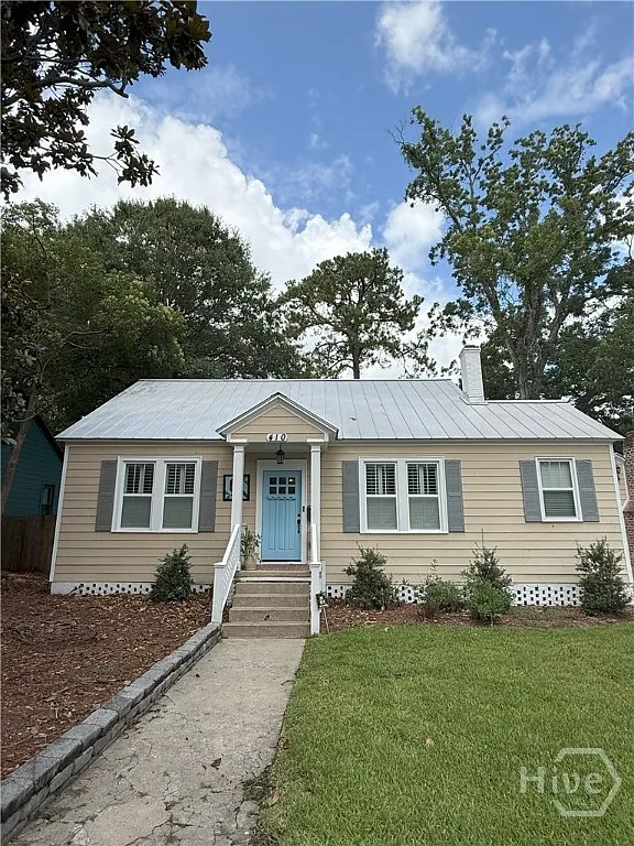 2 bed, 2.0 bath, 2186 sqft, $2,850 — Photo 1