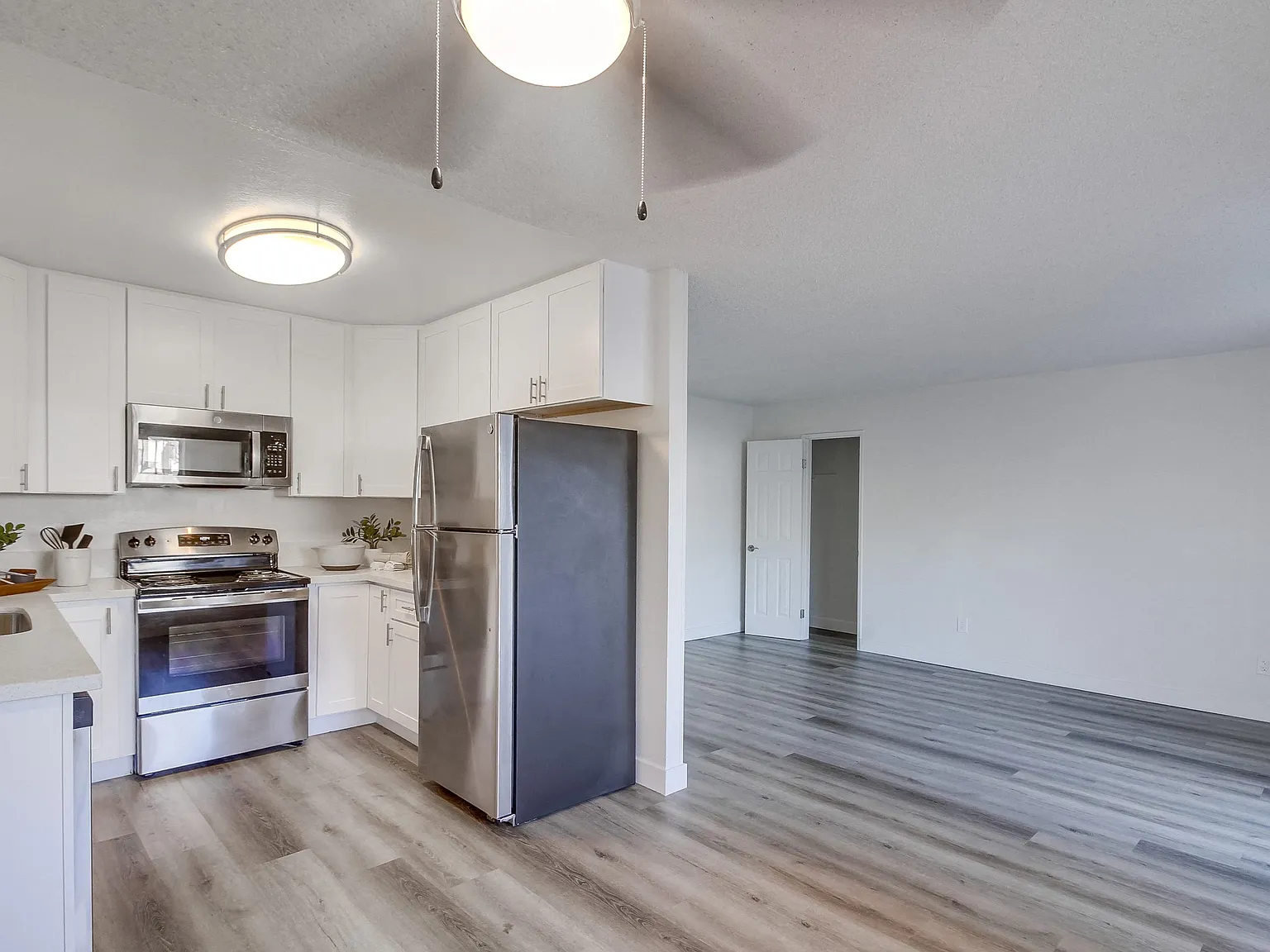 Mesa Vista Apartment Homes — Photo 4