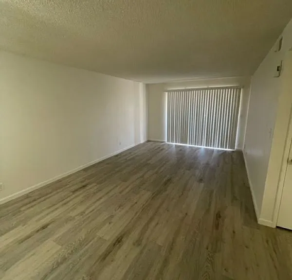 540 N May St #3076 — Photo 5