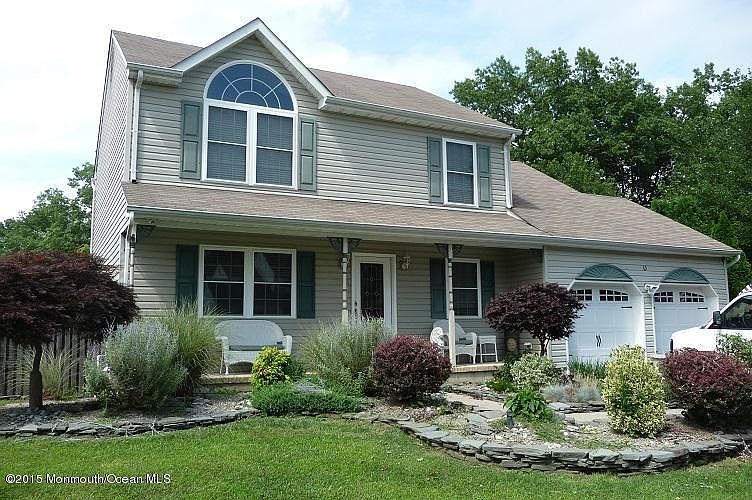 1st image of 985 Feathertree Dr