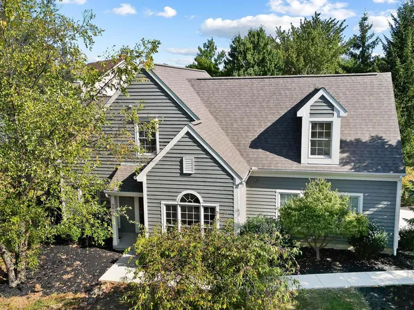 8412 Greenside Dr, Dublin, OH 43017