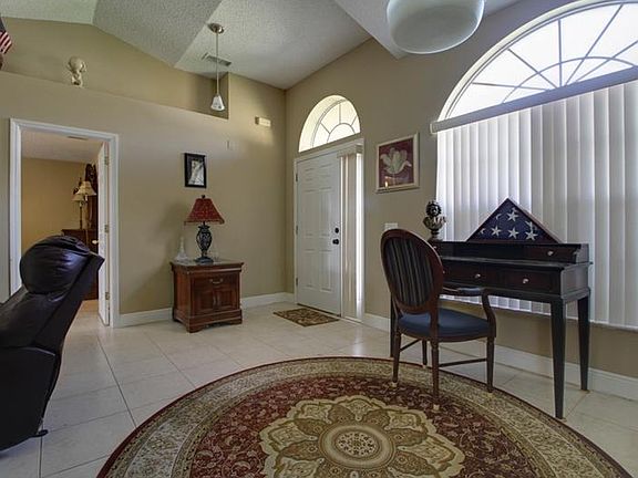 5th image of 145 Aurora Ln