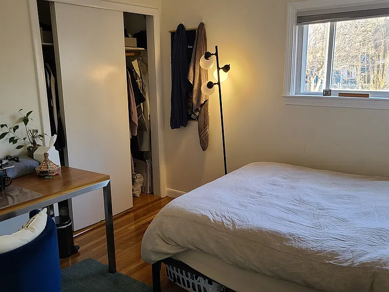 17 Hunting St #2 — Photo 12