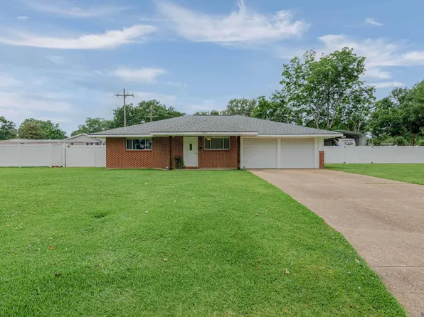 5621 Cypress St, Saint Francisville, LA 70775