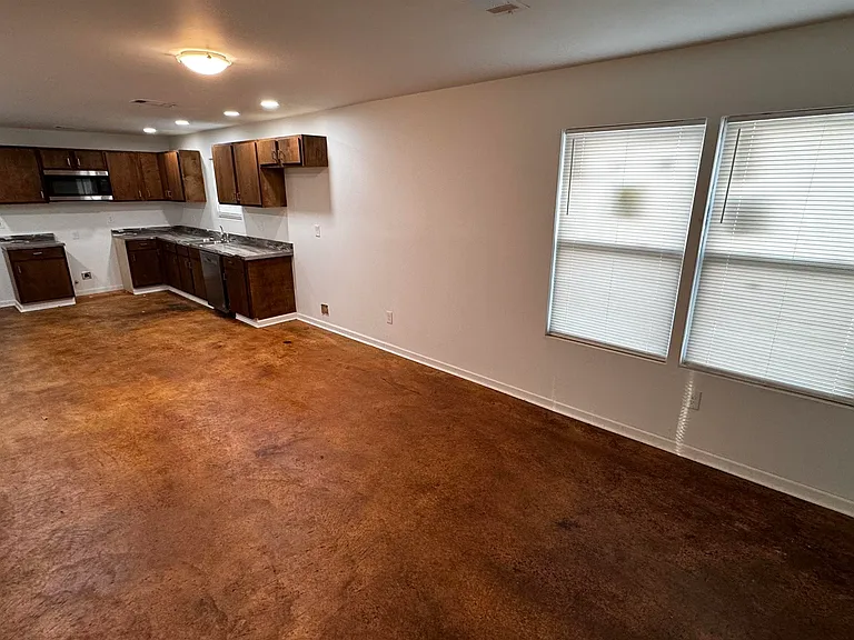 3021 Chelsea Ave — Photo 6