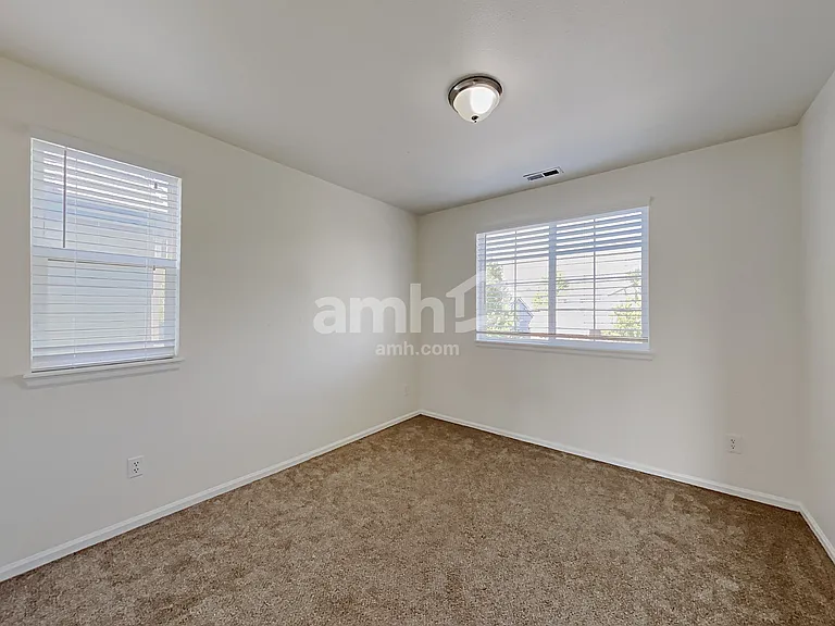 1182 S Fultondale Cir — Photo 12