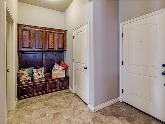 3rd image of 10433 NW 35th St