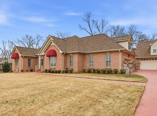 453 Stonemeadow Rd, Clarksville, TN 37043