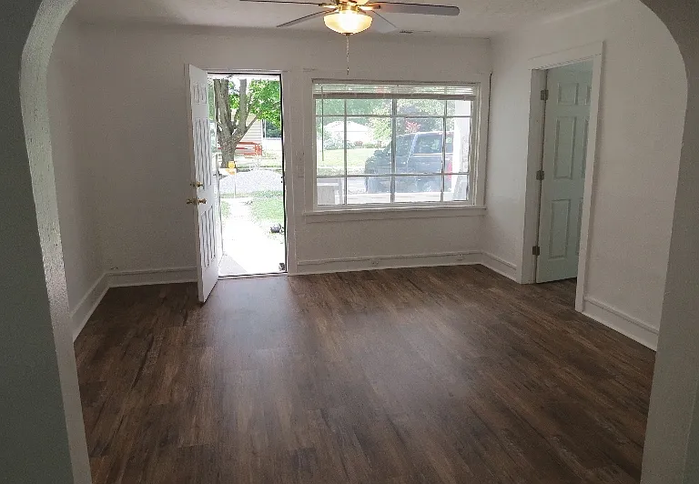 203 S Maple St — Photo 13
