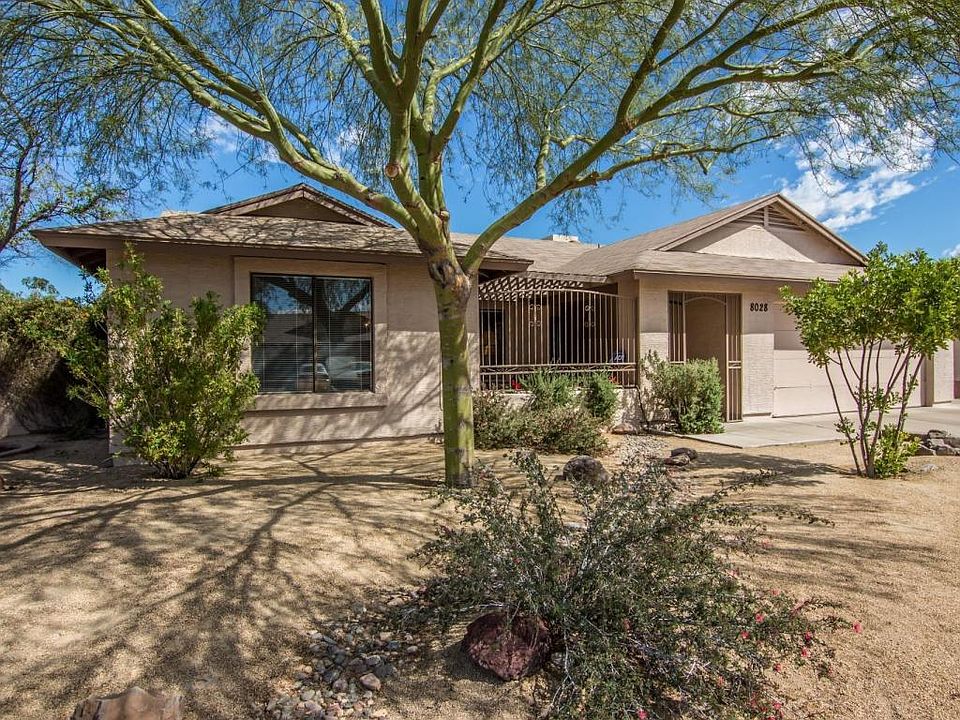 1st image of 8028 W Sierra Vista Dr