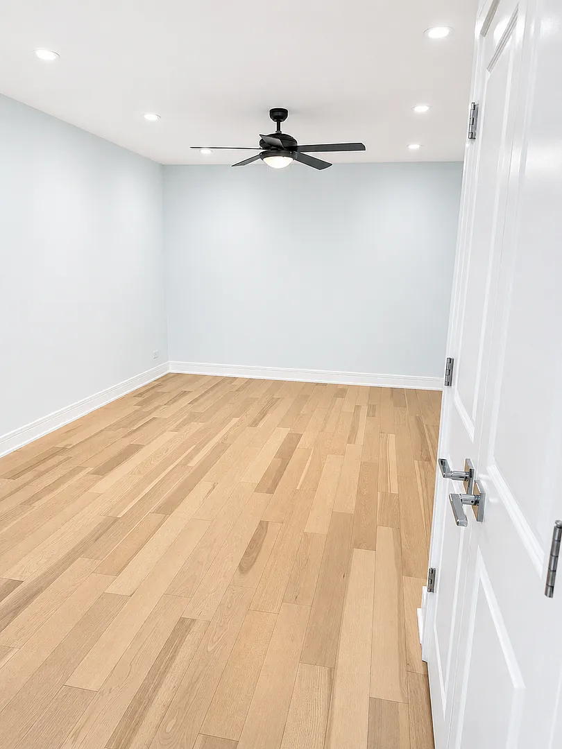 3 Bed / 2.5 Bath Townhome in Sussex Square Streamwood — Photo 4
