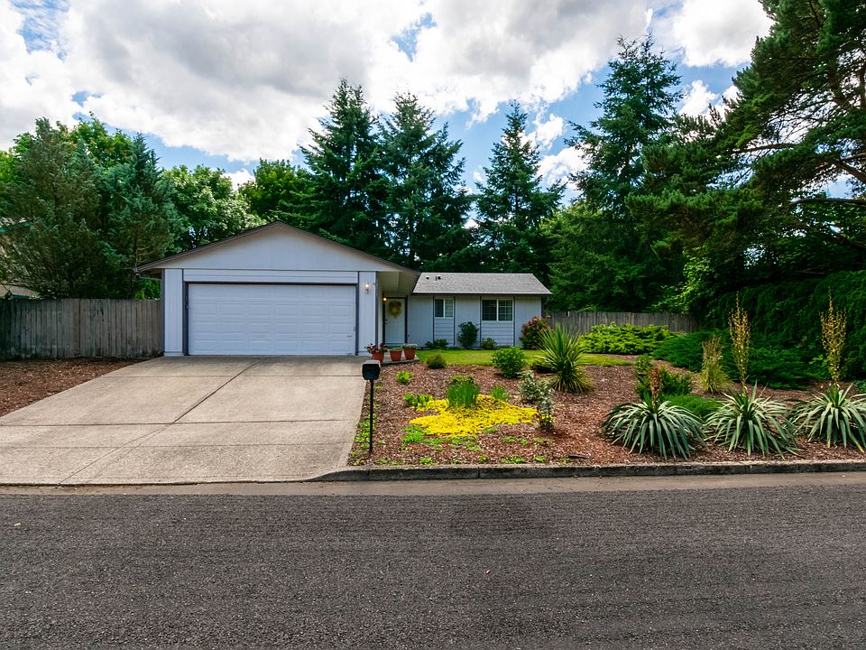 1st image of 14915 NE 44th Cir