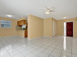 2444 Raleigh St, Hollywood, FL 33020