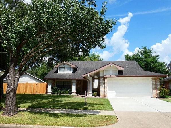 2215 Brook View Ln