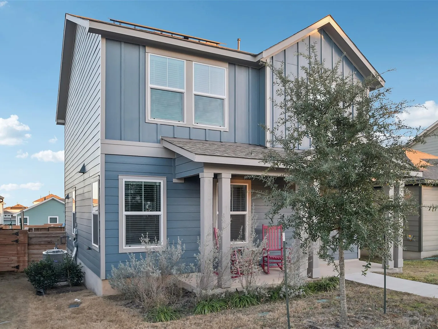 3 bed, 2.5 bath, 1434 sqft, $2,600 — Photo 3