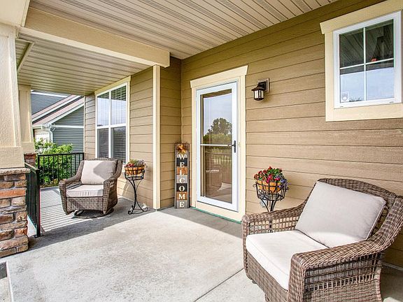 4th image of 2560 Heron Ln