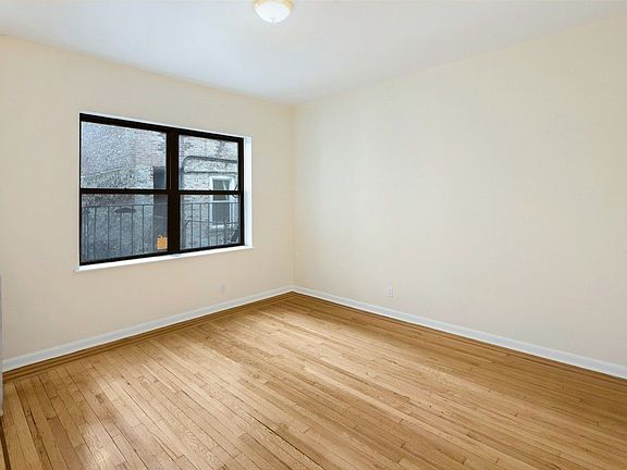 3rd image of 735 W 172nd St APT A5