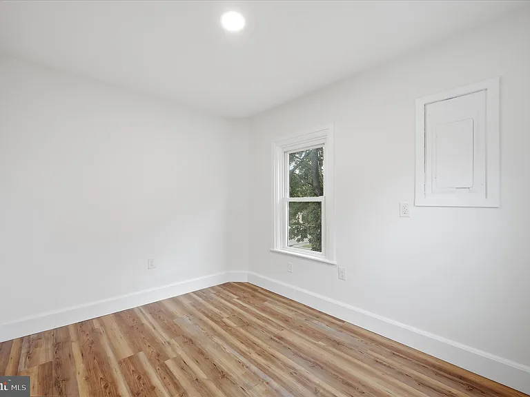 228 Cloud St #UPPER — Photo 15