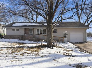 815 Palmer Ave, Oakland, IA 51560