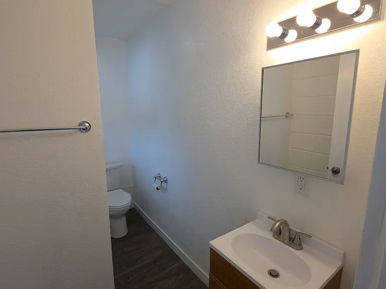 13451 Lakeshore Dr — Photo 7