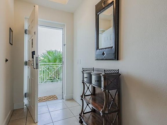 4th image of 102 Yacht Harbor Dr Unit 262