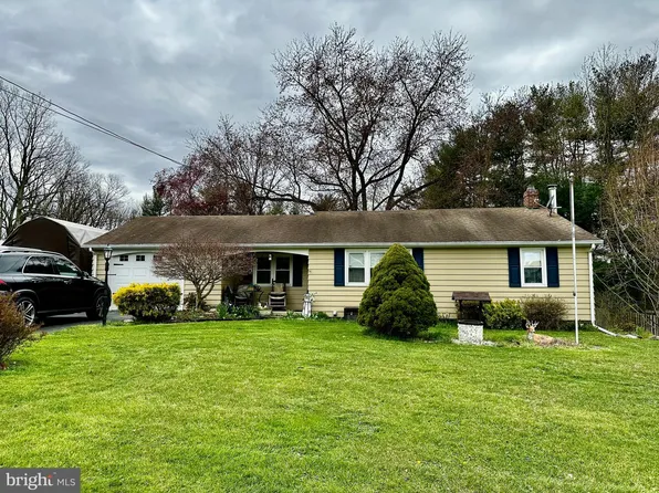 3781 Blue Hill Rd, Hanover, PA 17331