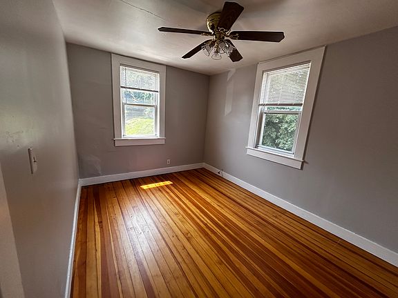 4th image of 770 Providence St APT E