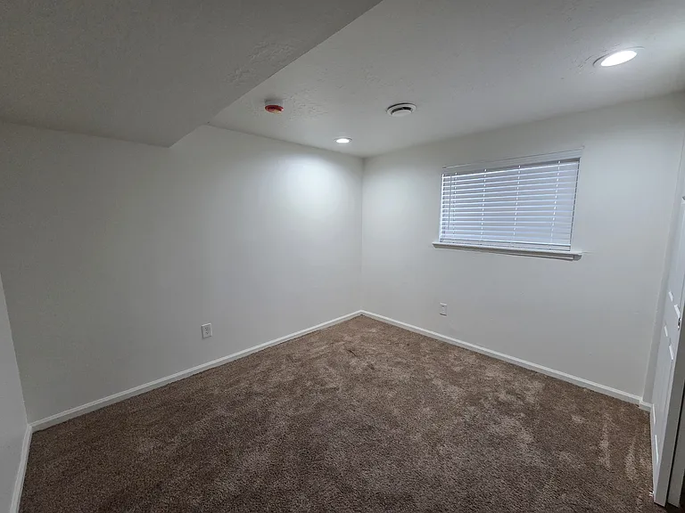 7941 S 3620 W — Photo 34