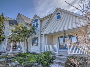 883 Skyline Dr, Gap, PA 17527