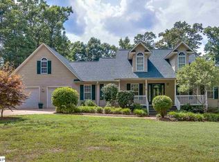 525 Autumn Chase Ct, Inman, SC 29349