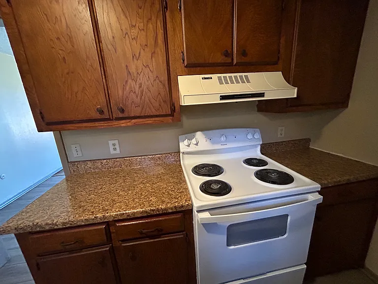 6303 NW Elm Ave #B — Photo 6