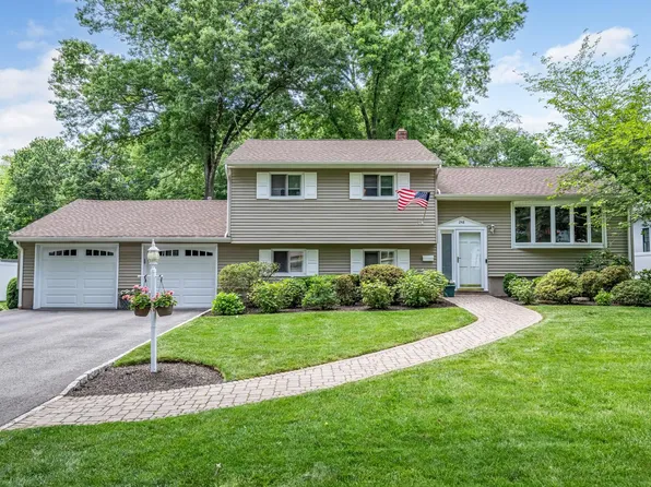 248 West Pl #266, Township Of Washington, NJ 07676