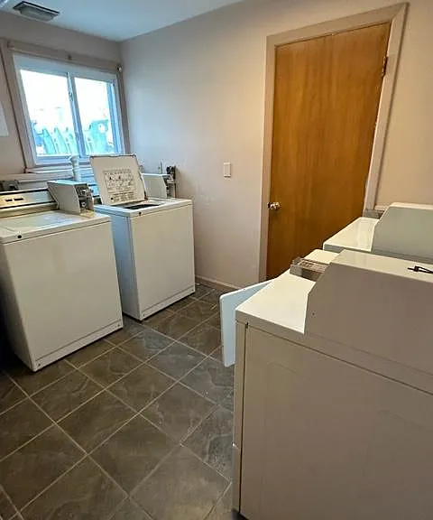 966 Hope St #2 — Photo 12