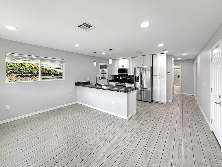 6123 Horton Dr — Photo 1